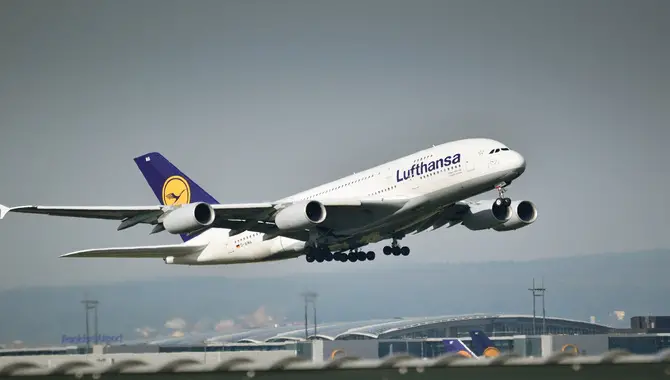 What To Do To Get A Lufthansa Refund Delay On Flight