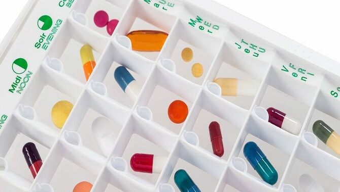 How Should You Travel with Medications