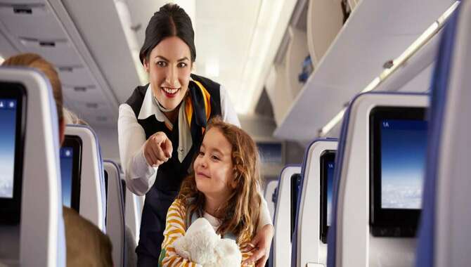Tips For Safe And Pleasant Air Travel As A Minor Passenger On An Air France Plane. 