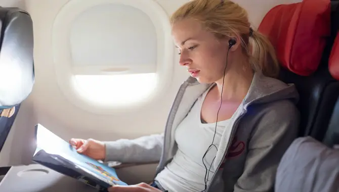 Tips For Travelling Light And Being Comfortable On Long Flights