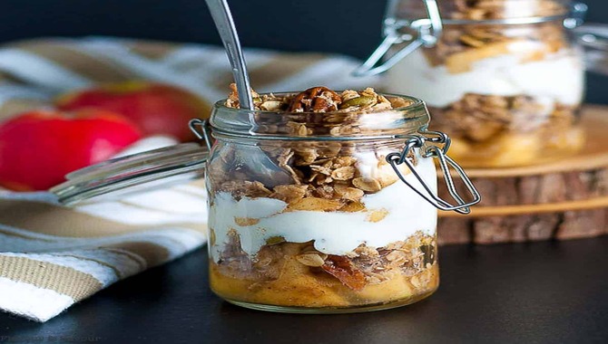 Apple Crisp Yogurt Parfaits