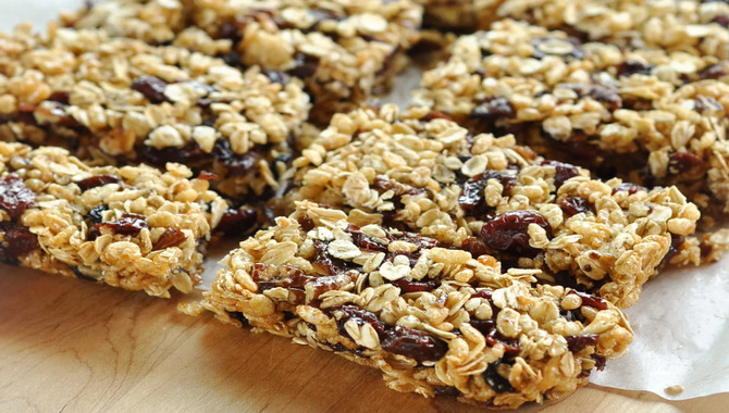 Brown Rice Granola With Mixed Berries