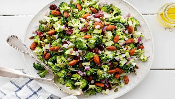 How To Make A Make-Ahead Healthy Travel Salad
