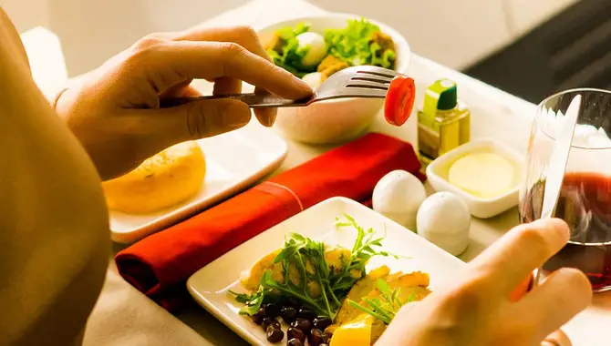 How To Make Healthy Eating A Habit During Long Flights