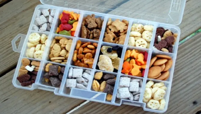 How To Store And Bring Along A Healthy Snack For The Journey