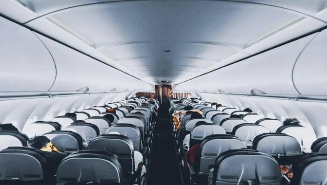 Make A List Of Dos And Don'ts For Vegan Air Travel