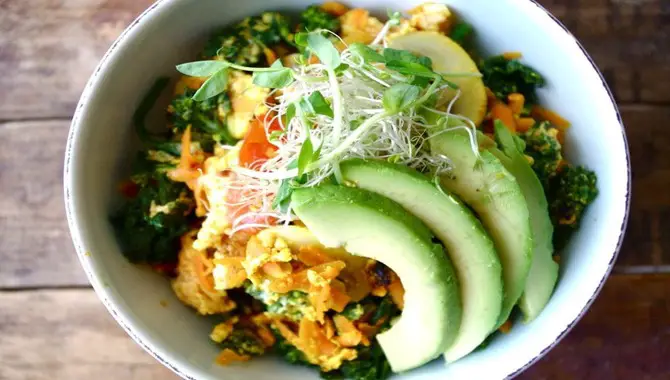 Quinoa & Greens Breakfast Bowl