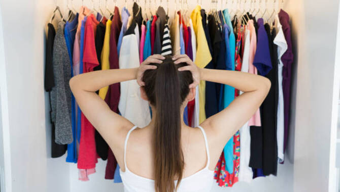 Choose Clothes To Wear During The Move
