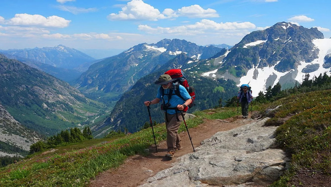 5 Places With Epic Hiking Views