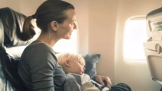 7 Tips For Handling Poop With Cloth Diapers On Flights