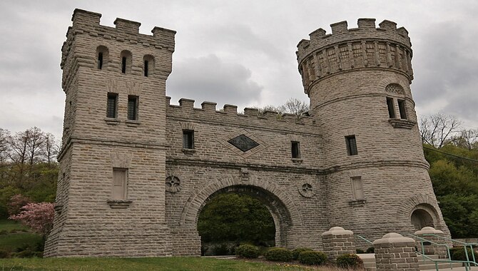 Elsinore Arch, A Cincinnati Landmark