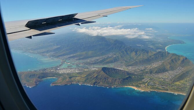 Flying Between Hawaiian Islands