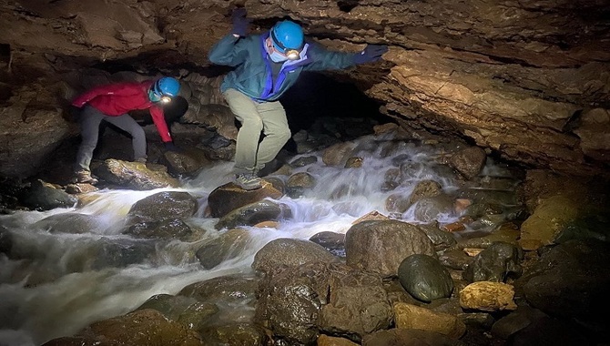 Go Caving At Horne Lake.