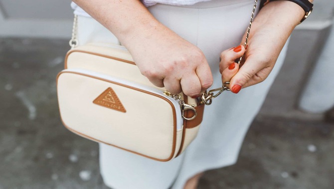 The Top 5 Best Anti-Theft Crossbody Bags For Travel
