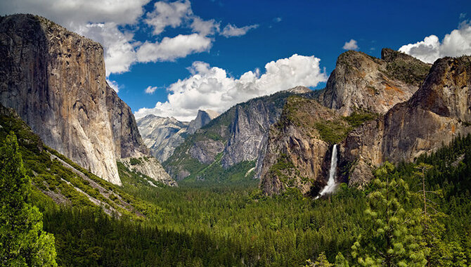 Tunnel View; Yosemite National Park, California