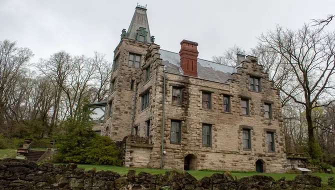 Visit The Piatt Castles For Gothic-Inspired Elegance