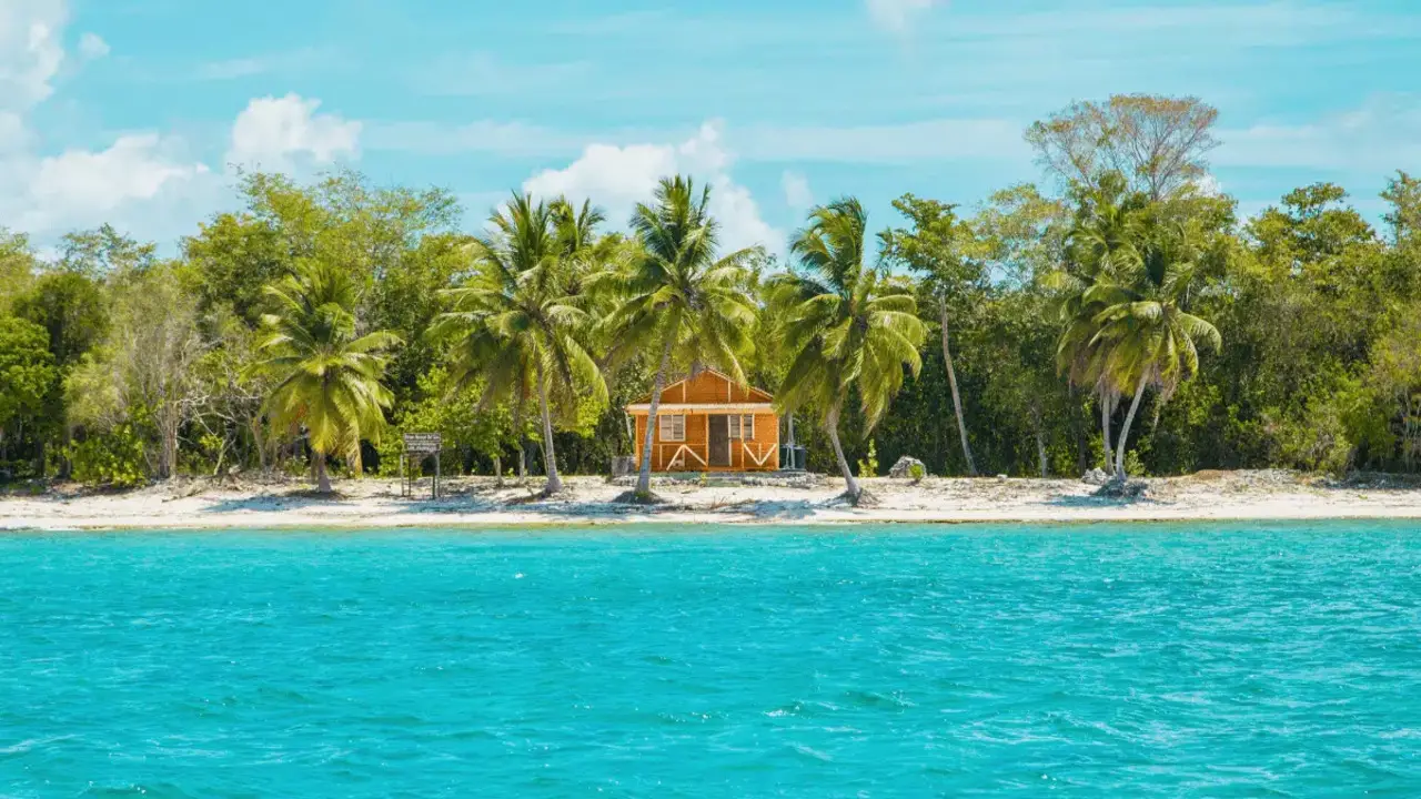 10 Effective Tips To Move To The Caribbean With No Money