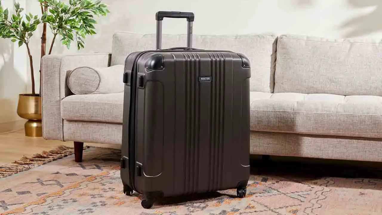 28-Inch Suitcase Benefits