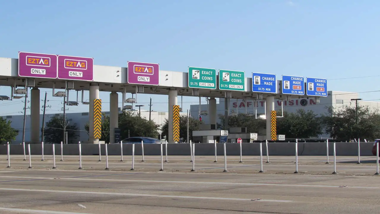 About Cash, E-Z Pass, And Sun Pass Toll Payment Methods