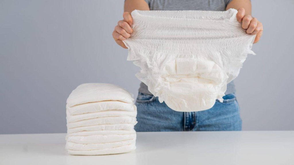 Differences Between Men's And Women's Adult Diapers: Explain