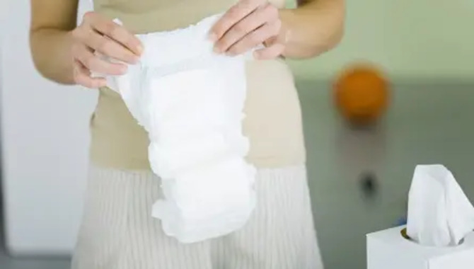Factors To Consider When Choosing Between Disposable And Reusable Diapers