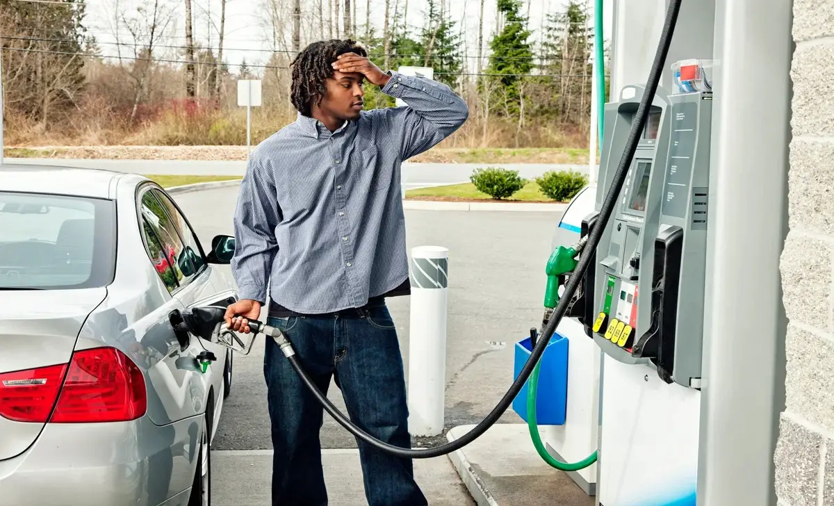 Some Ways To Save Money When Filling Up Your Car's Tank