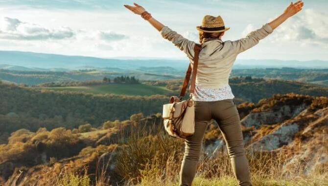 10 Awesome Benefits Of Traveling Alone