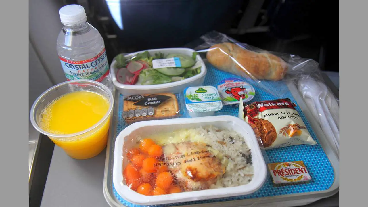 About Airline Food What To Experience Passengers In-Flight