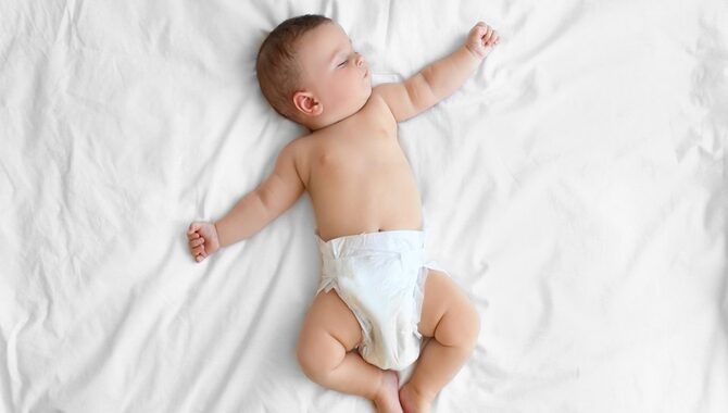 Factors To Consider When Choosing Between Cloth And Disposable Diapers