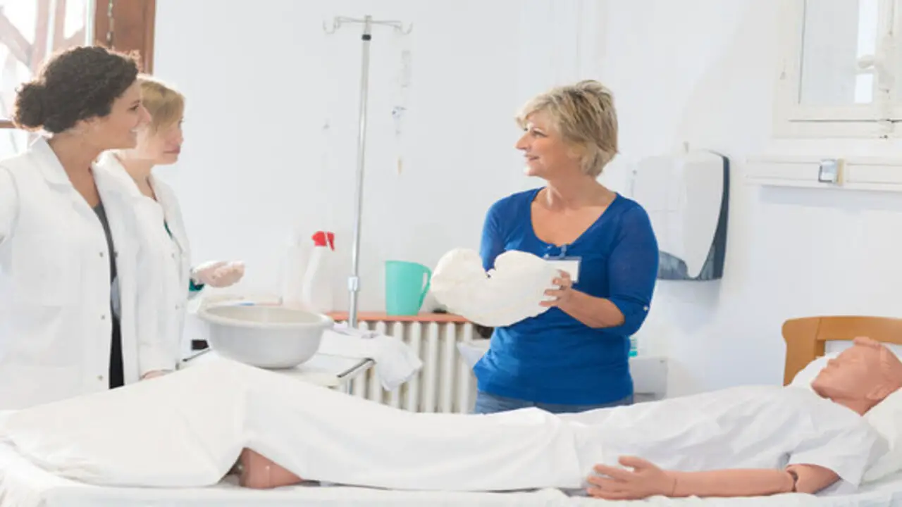 How To Change A Bedridden Patient's Adult Diapers