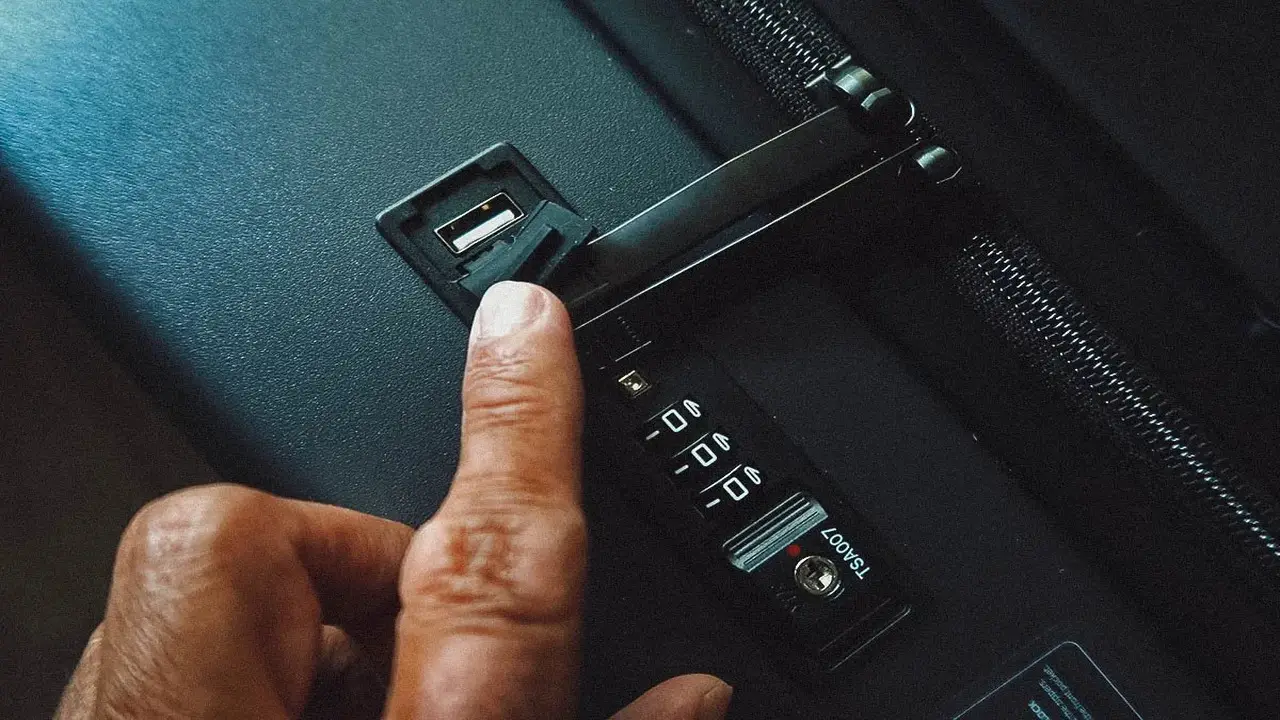 How To Reset TSA007 WHG Lock On Your Suitcase – Follow The Below Steps