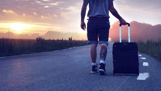 Tips For Avoiding Problems When Traveling Alone
