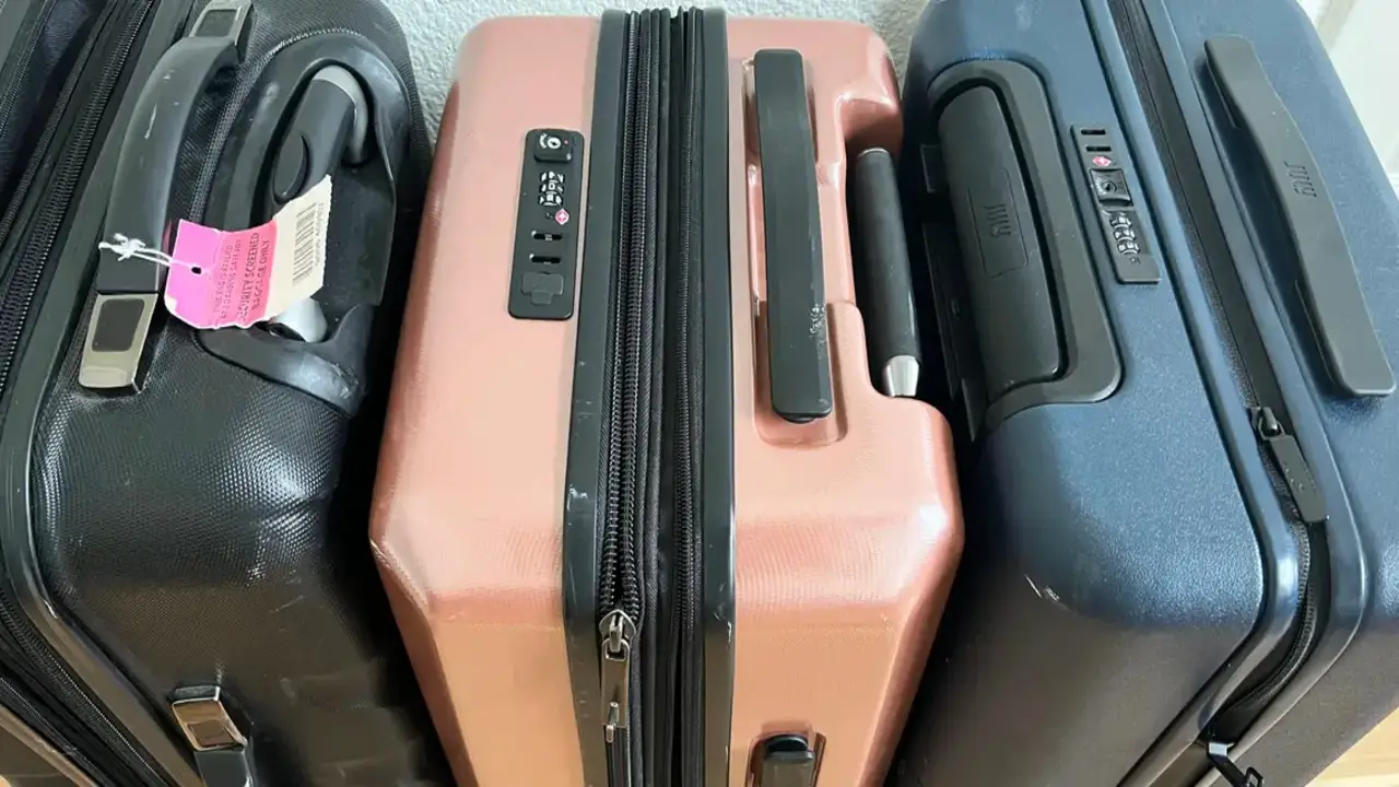 Choosing The Right Type Of Luggage For 50 Pound