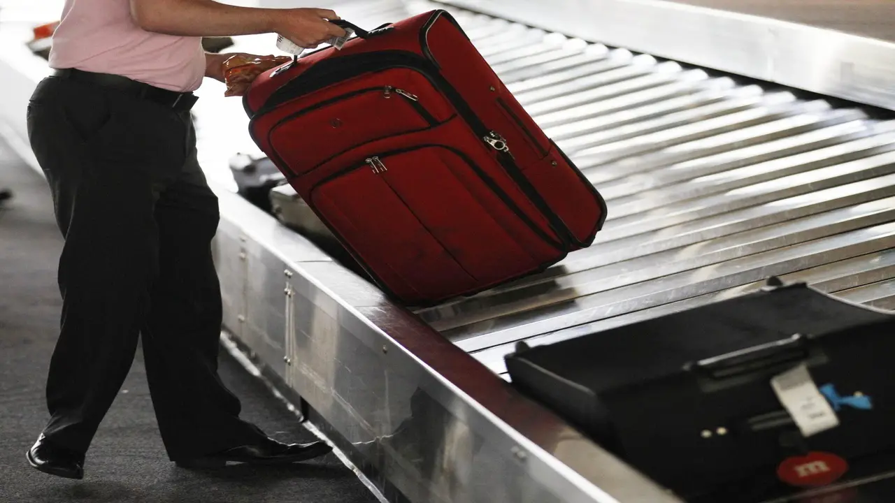Common Methods For Weighing Luggage Pros And Cons