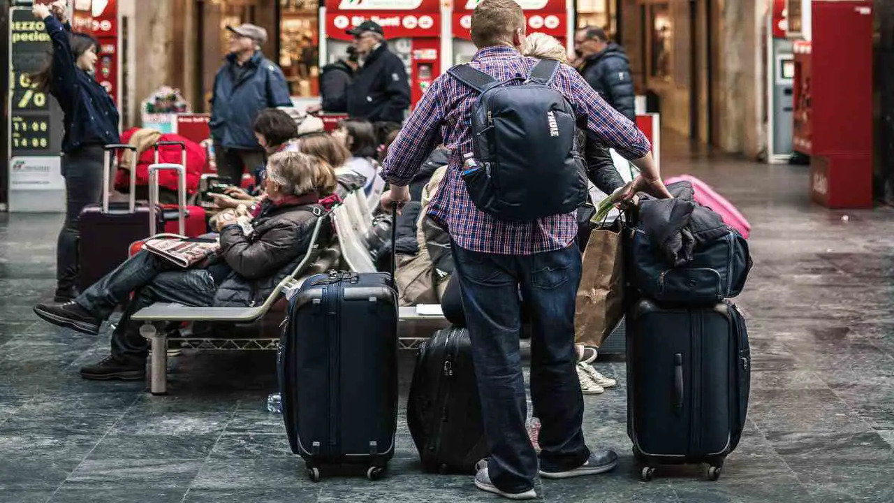 Common Mistakes To Avoid When Attaching A Backpack To Luggage