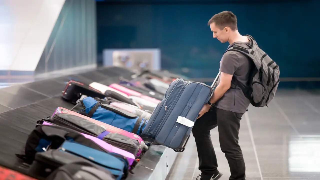 Difference Between Carry-On And Checked-In Luggage Weight Limits