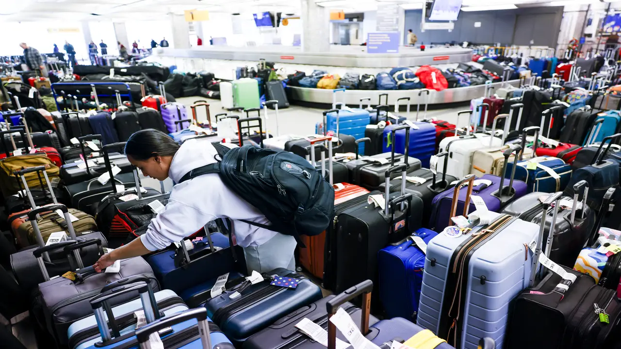 How Does Unclaimed Luggage Store Contribute To Good Causes