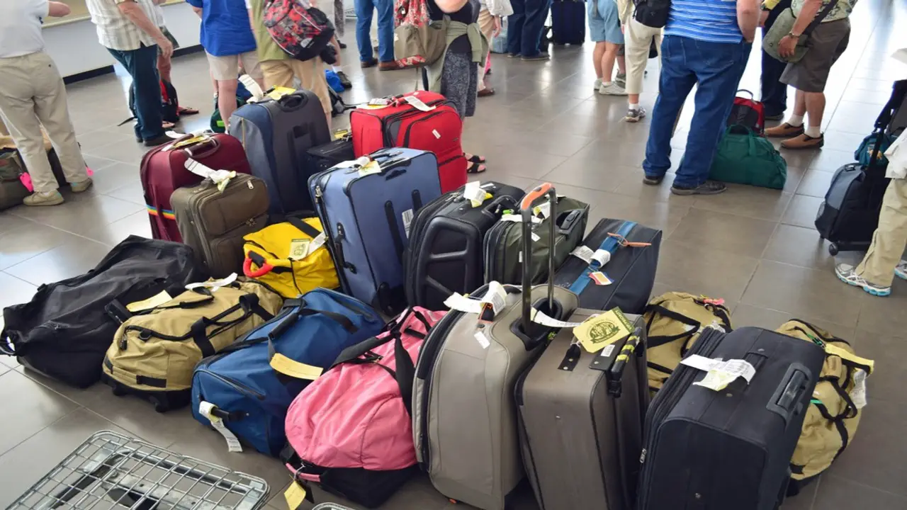 How To Reserve A Luggage Storage Space