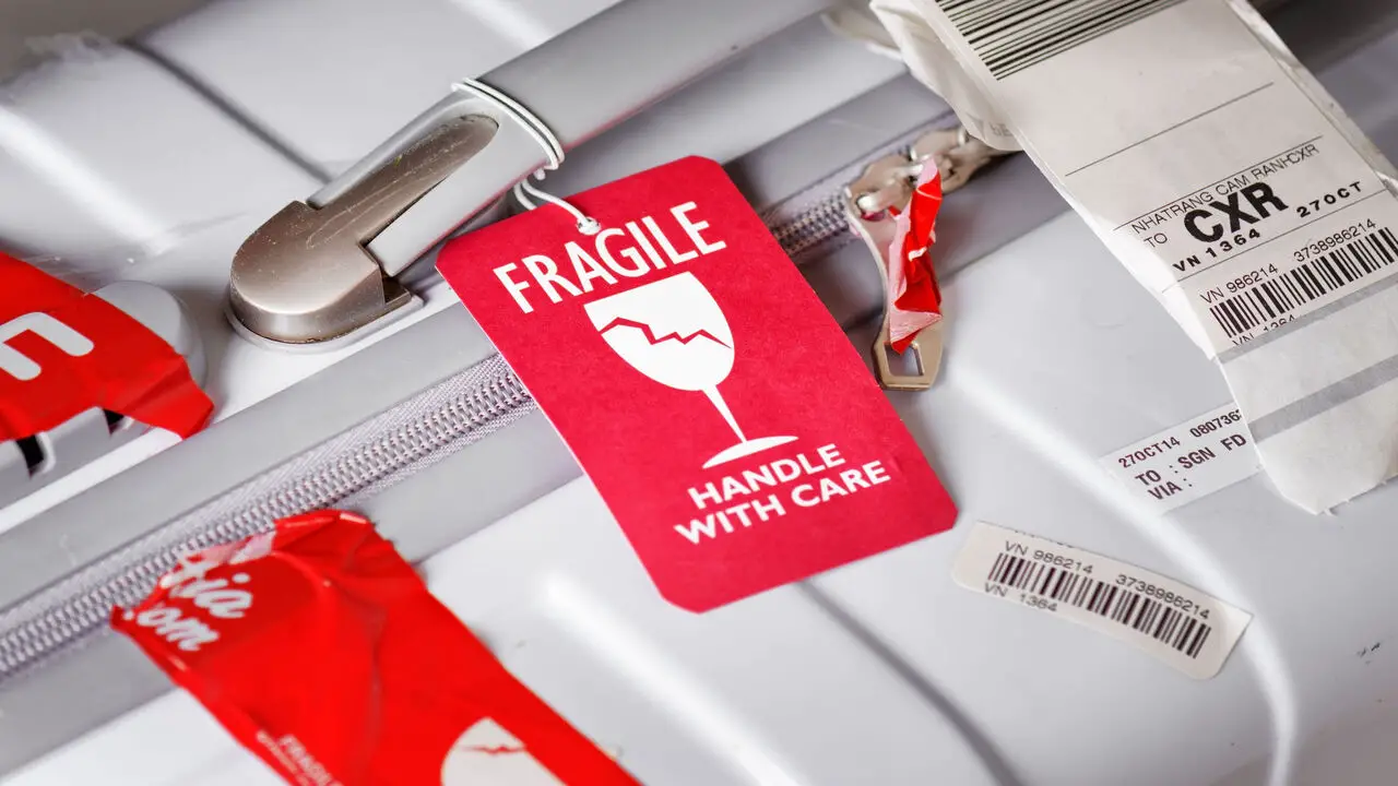 Importance Of Using Fragile-Luggage Tag