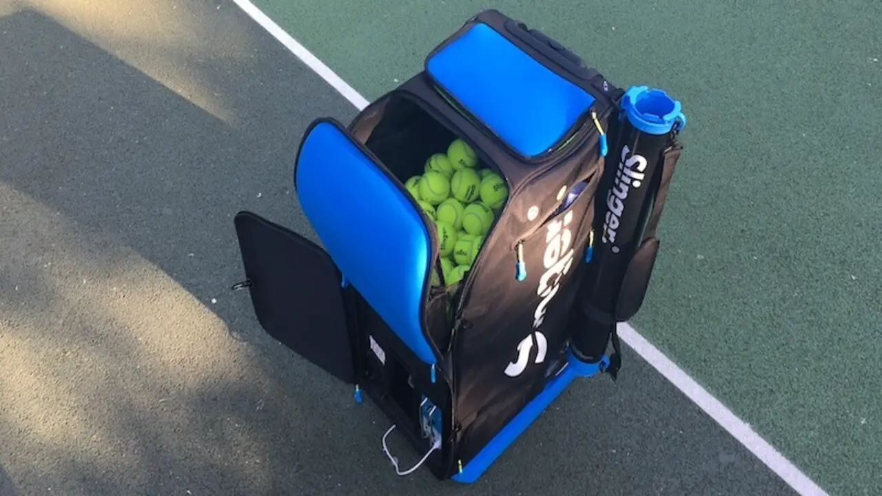 Reasons Why Should You Pack A Tennis Ball In Your Luggage