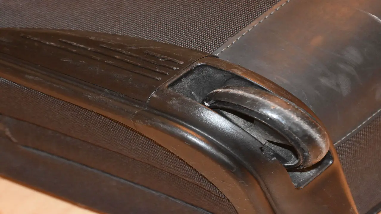 Tips For Maintaining And Caring For Your Samsonite Luggage Wheels