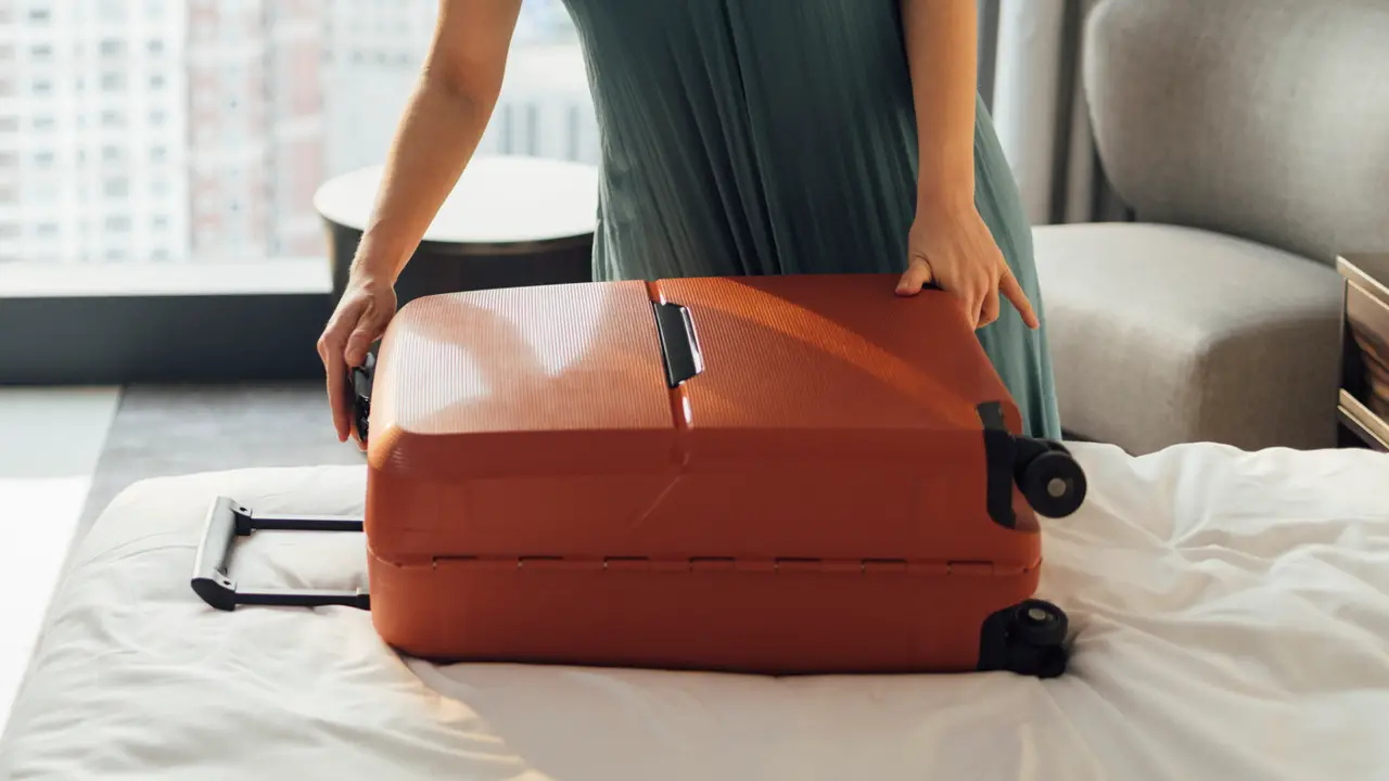 Tips For Maintaining Your Luggage Color