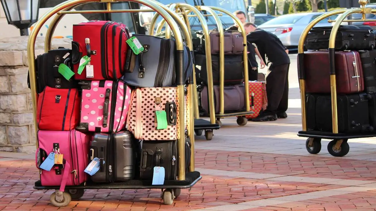 Tips For Travelling With Heavy Luggage