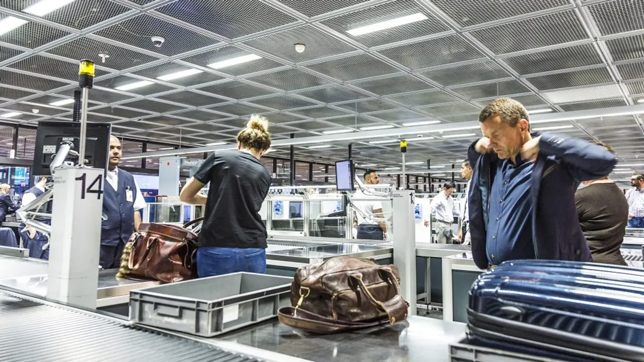 Tips On How Can Airport Luggage Theft Be Prevented