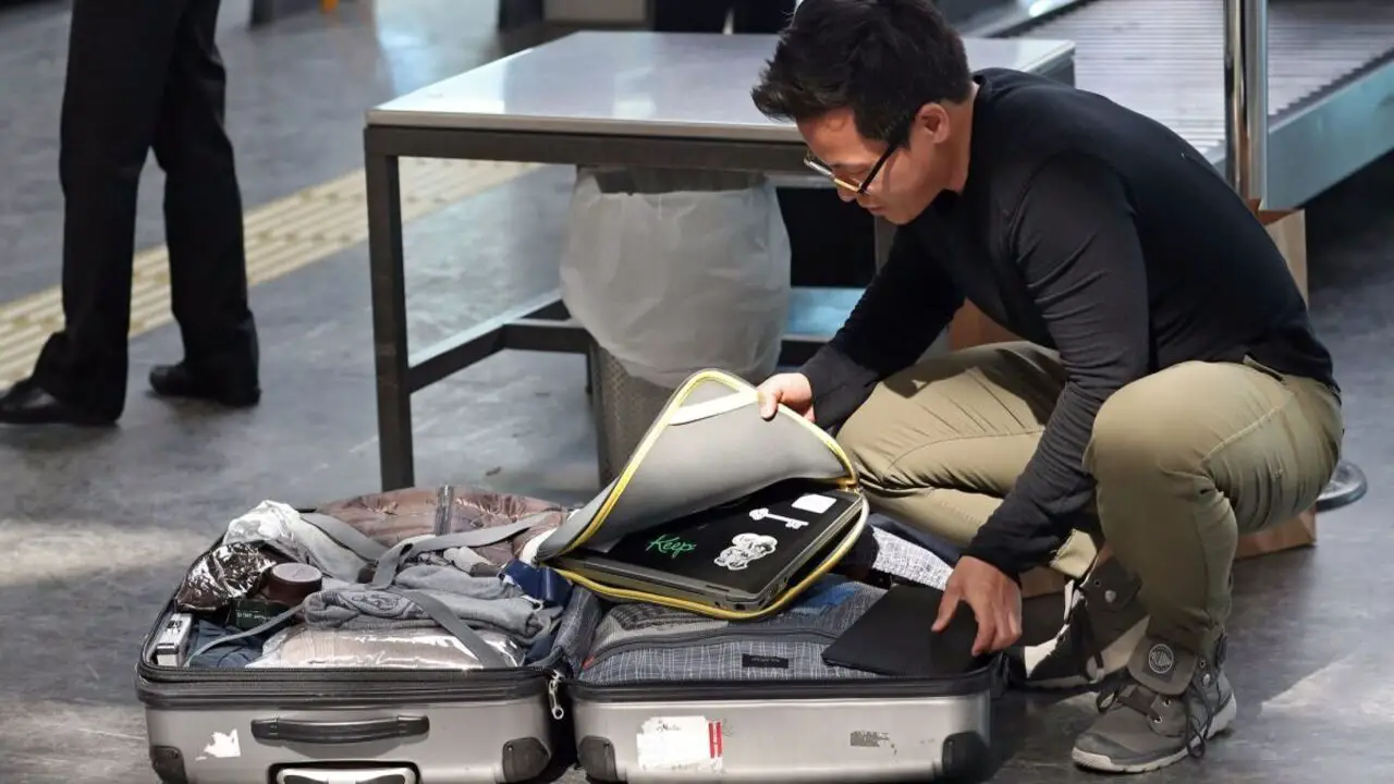 Understanding The Basics Of Checking Electronics In Luggage