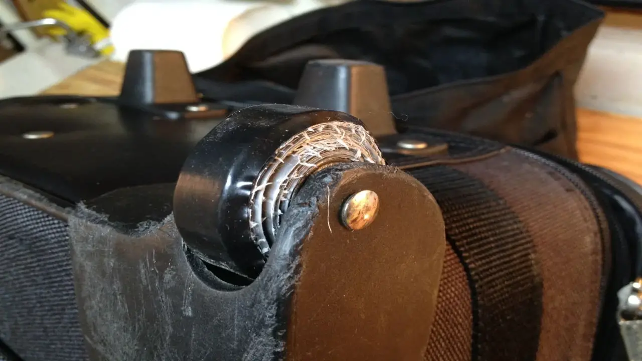 What Kind Of Repair Shop Might I Contact To Have A Broken Wheel On Luggage Replaced