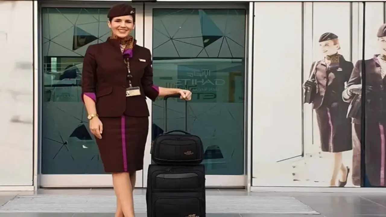 What Luggage Do Flight Attendants Use -  Best 8 Luggage