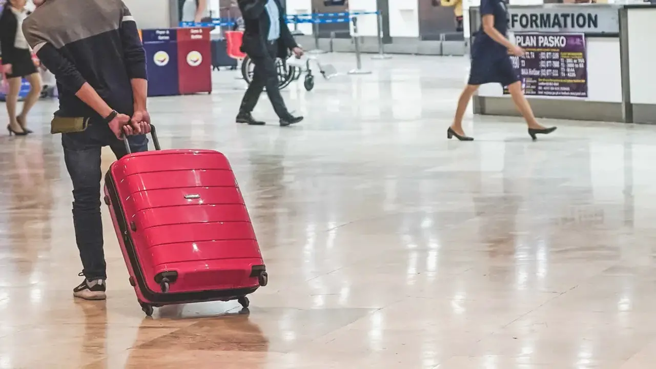 Brand & Product Review Heys Luggage Sidewinder At A Glance