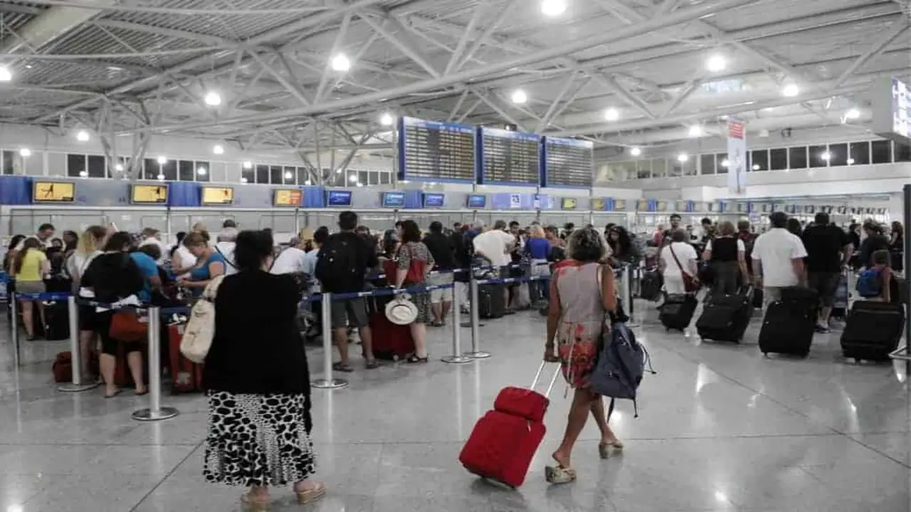 How To Use The Luggage Storage Service At Athens Airport
