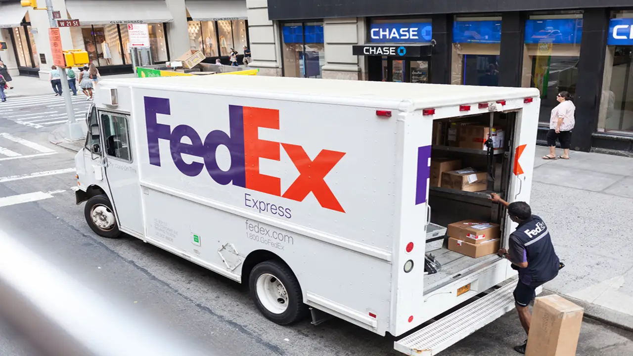 Insurance And Liability For Fedex Shipping Luggage Services